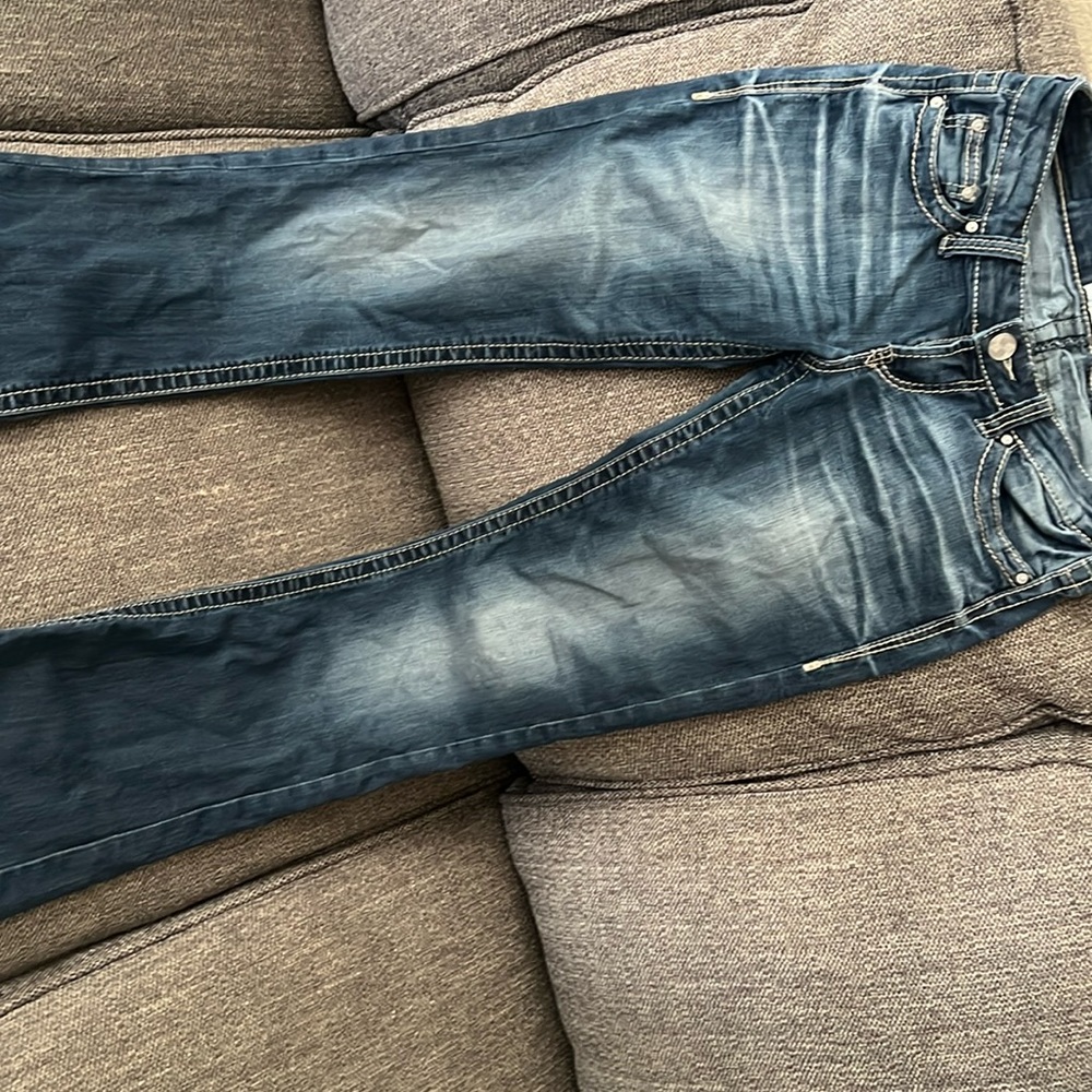 Women day trip jeans